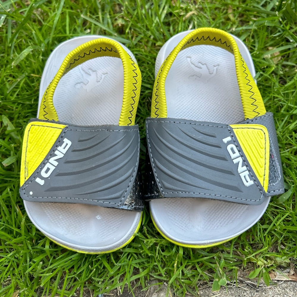 FREE ADD ON🛍️  And1 Grey and lime green sandals with ankle strap. Size 5/6.